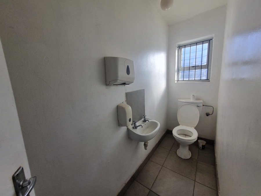 To Let commercial Property for Rent in Okavango Park Western Cape